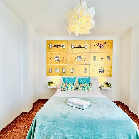 Apartamento Peñuelas Seville Luaran gambar