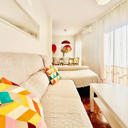Apartamento Peñuelas Seville Luaran gambar