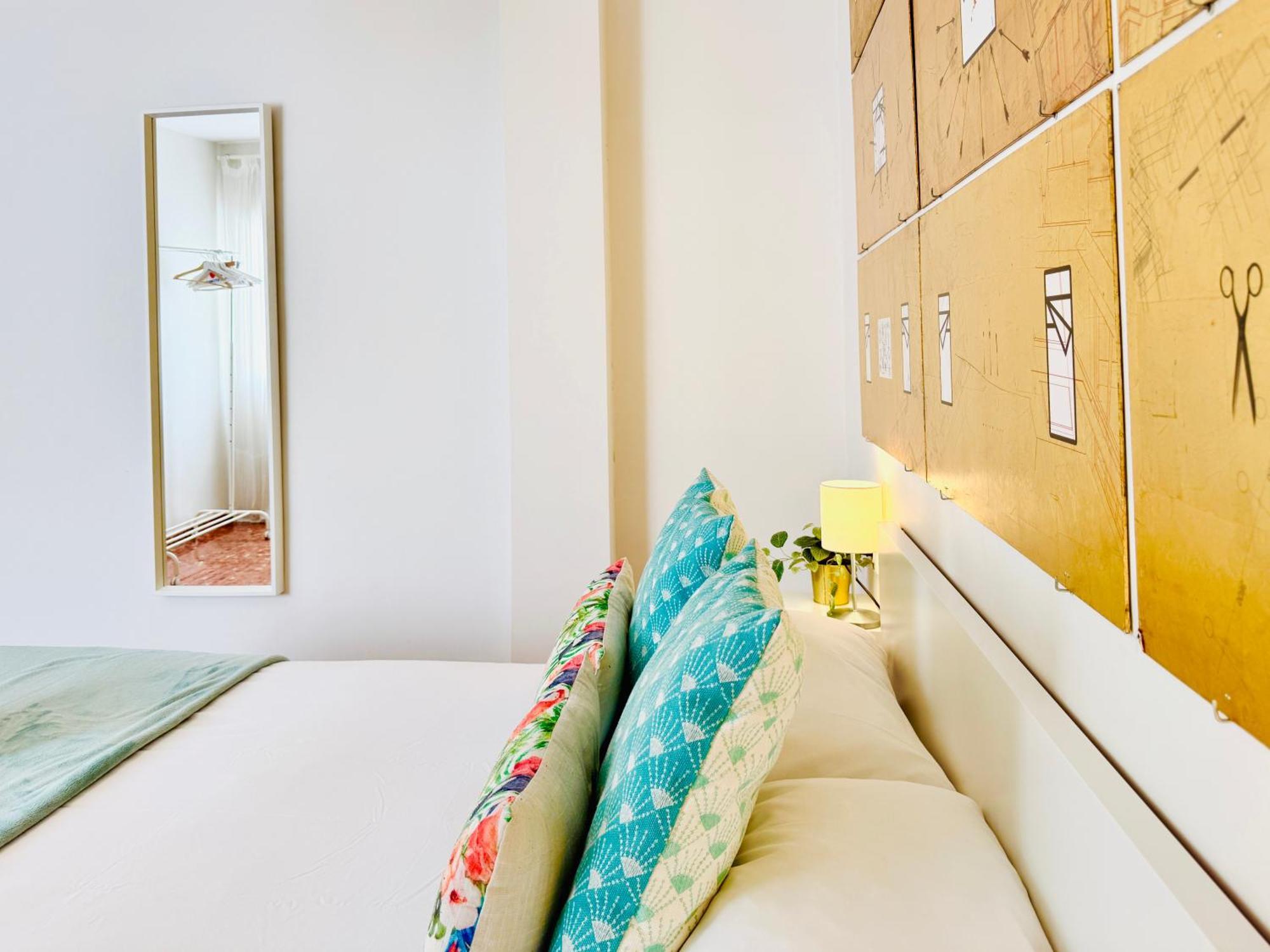 Apartamento Peñuelas Seville Luaran gambar