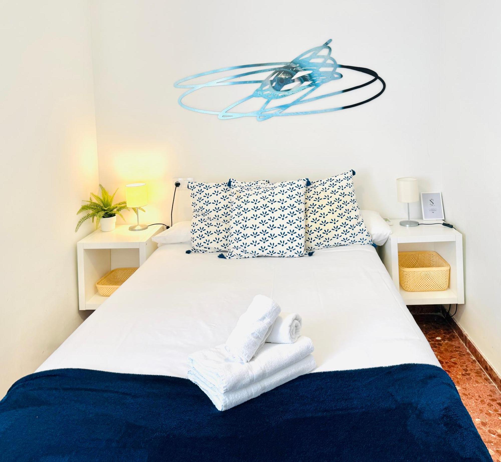 Apartamento Peñuelas Seville Luaran gambar