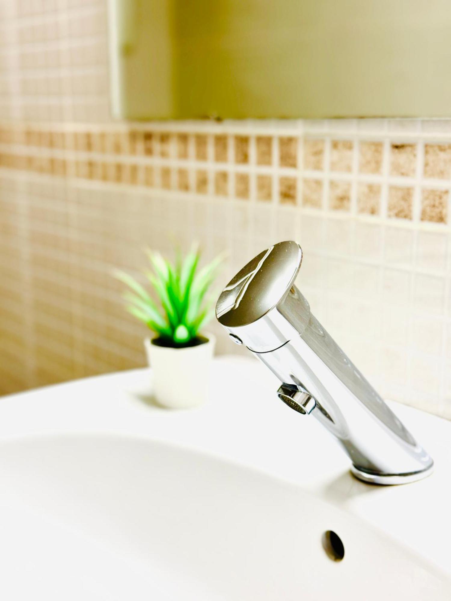Apartamento Peñuelas Seville Luaran gambar