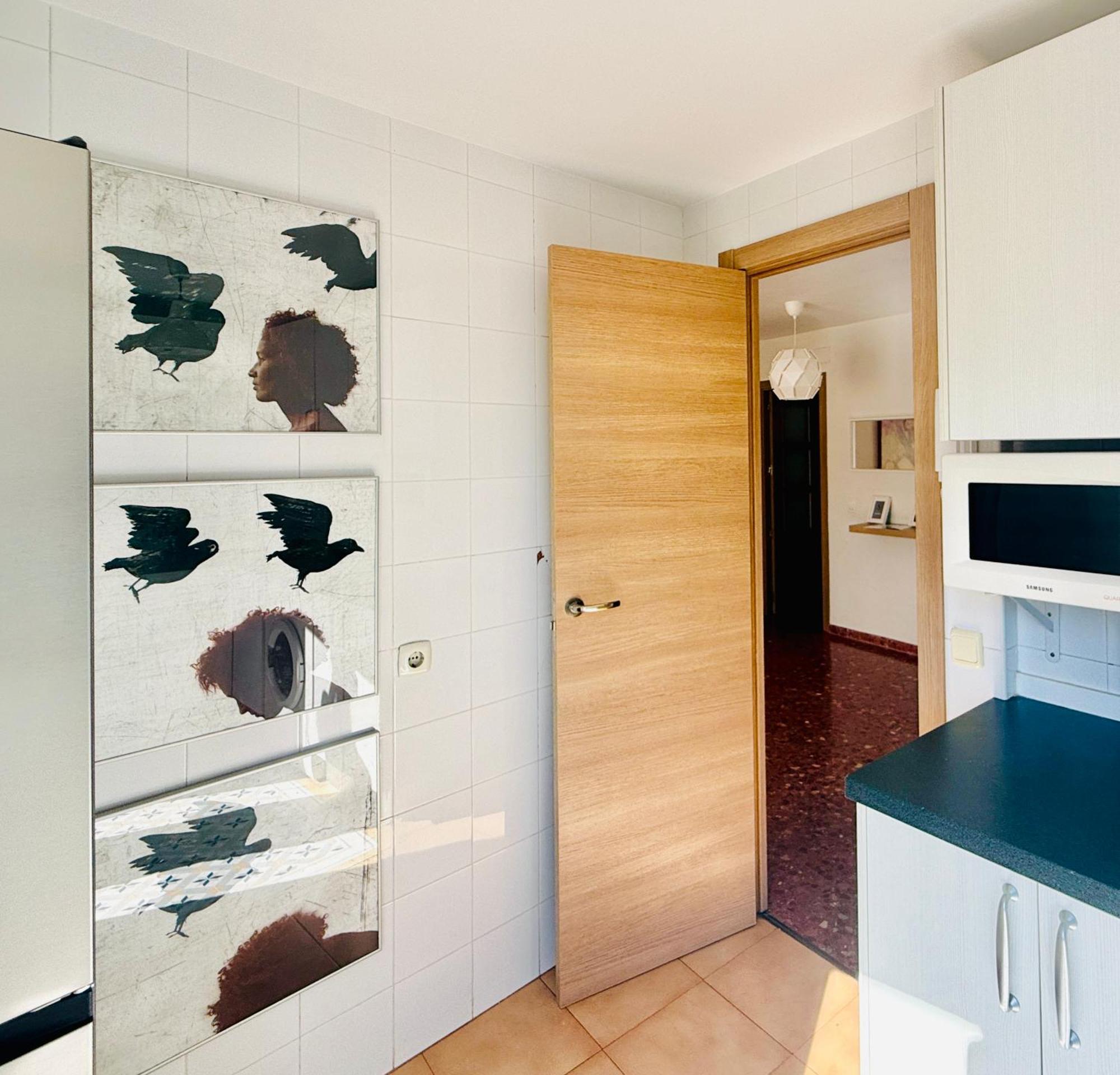 Apartamento Peñuelas Seville Luaran gambar